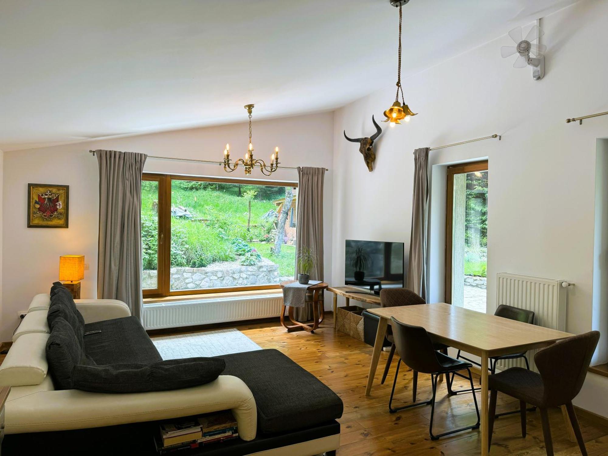 Soho Lodge Rasnov エクステリア 写真